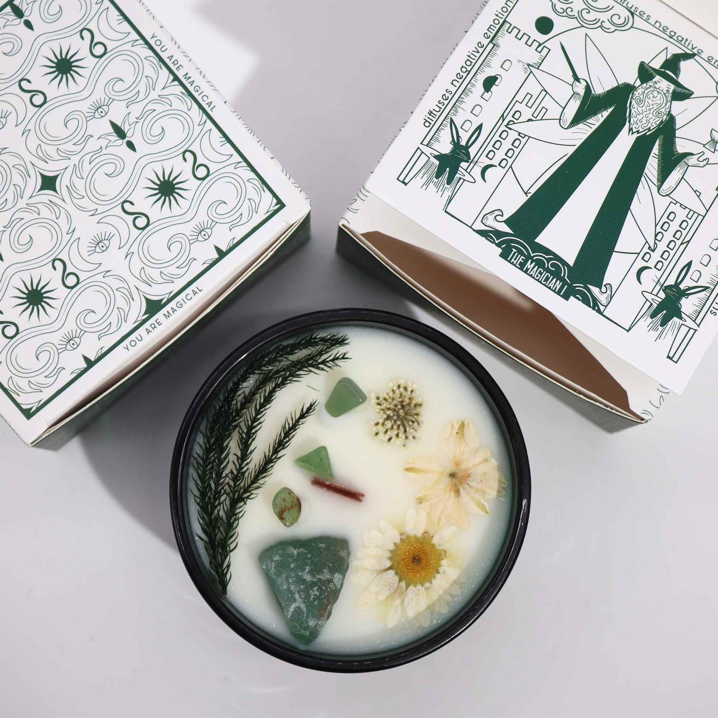 Kristallkerze mit Minzduft, Jade & Trockenblumen – „Minted Calm“